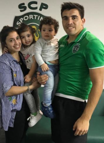 Julia Silva with her husband Marcos Acuna and children in 2017.